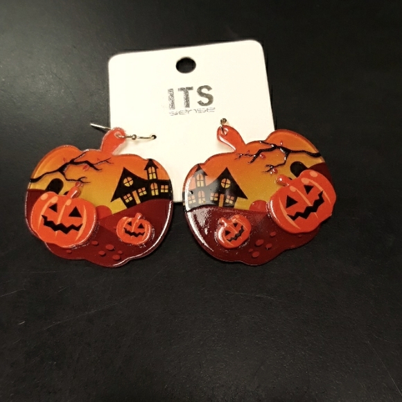 Haunted Pumpkin Patch Earrings 3D 🎃 - Picture 2 of 7